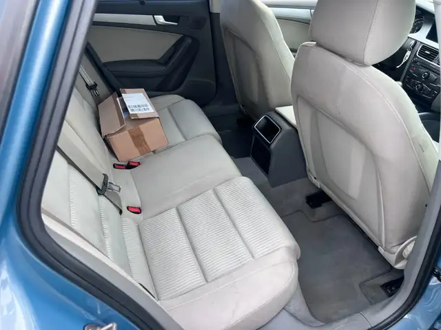 Audi A4 view 11
