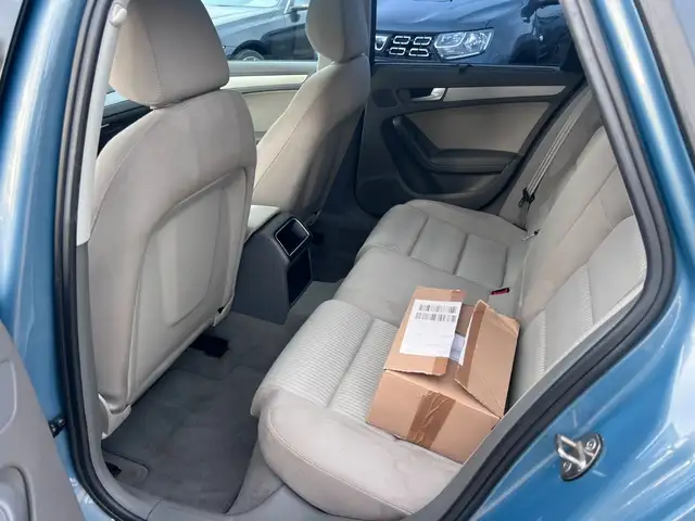Audi A4 view 12