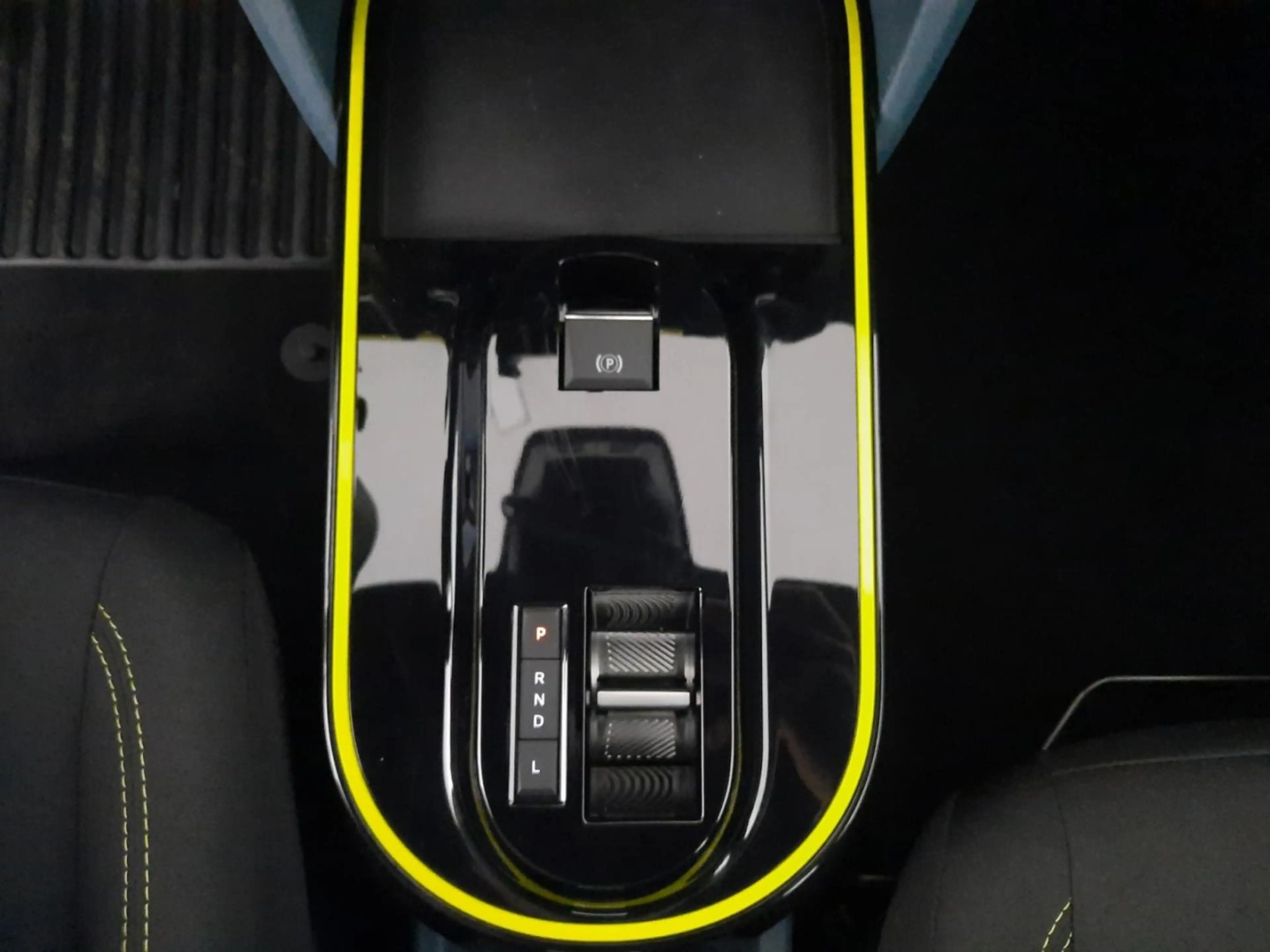 Fiat Grande Panda hybrid pop — photo 15