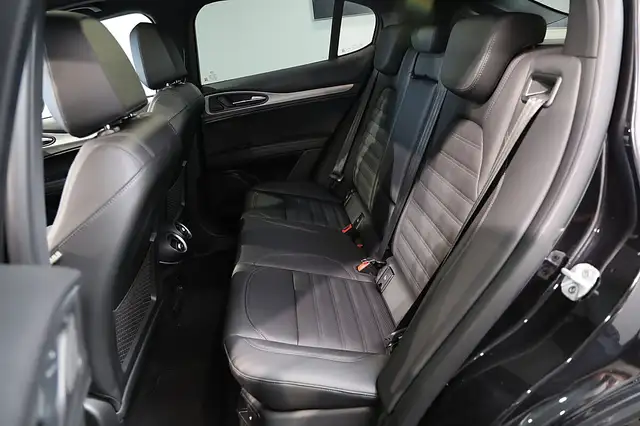 Alfa Romeo Stelvio 2.2 16V 210PS AT8 Q4 Veloce MY26 Ansicht 15