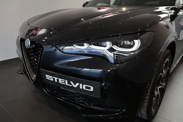 Alfa Romeo Stelvio 2.2 16V 210PS AT8 Q4 Veloce MY26 Ansicht 8