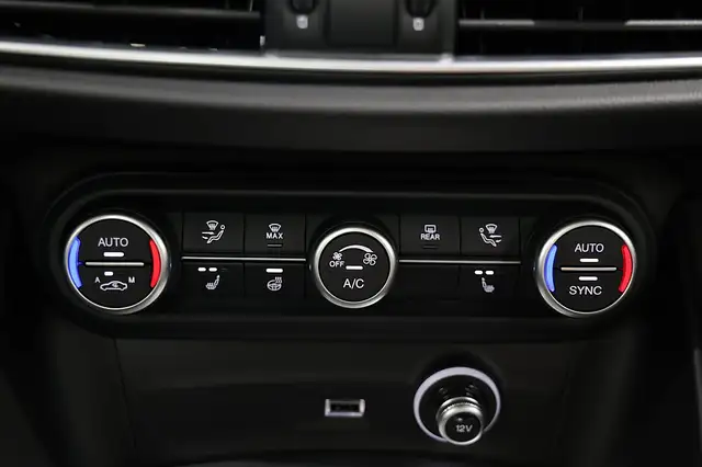 Alfa Romeo Stelvio 2.2 16V 210PS AT8 Q4 Veloce MY26 Ansicht 22