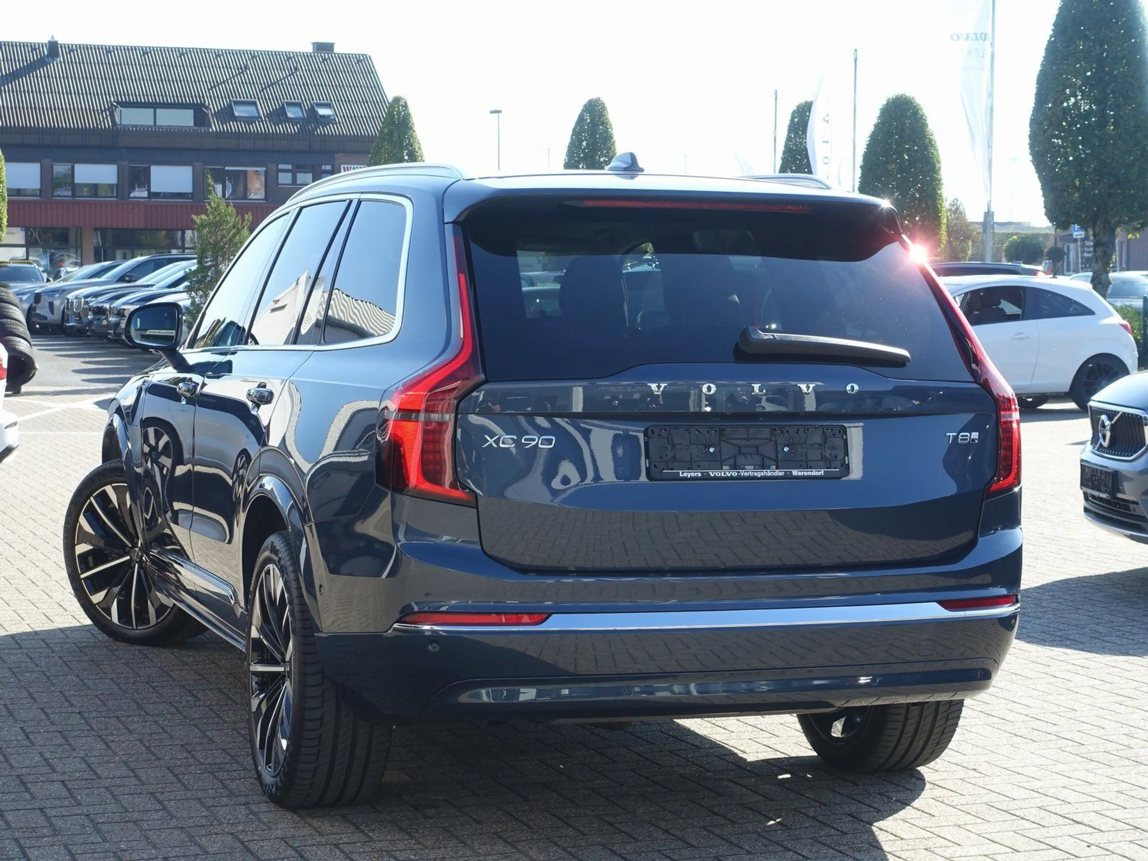 Volvo XC90 Plus T8 AWD Plug-in Hybrid/Pano/H&K/AHK/HUD — photo 4