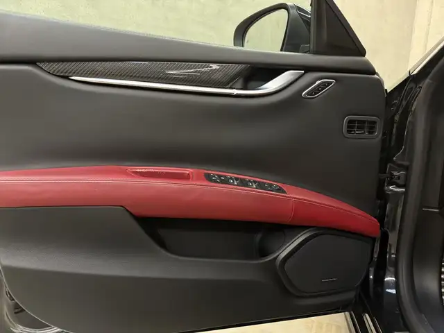 Maserati Gransport view 8