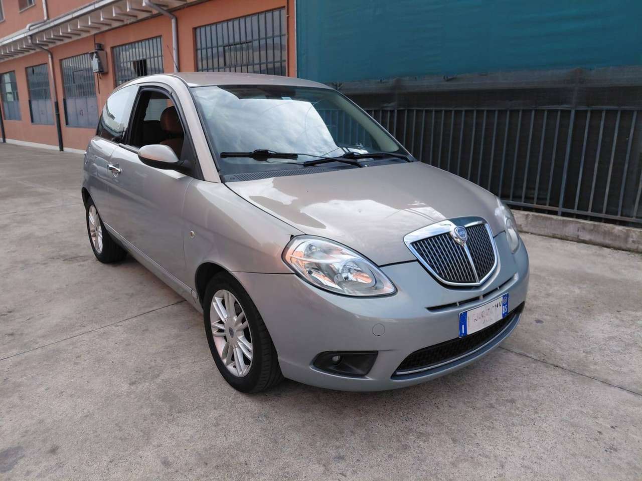 Lancia Ypsilon Ypsilon II 2003 1.4 16v Platino auto