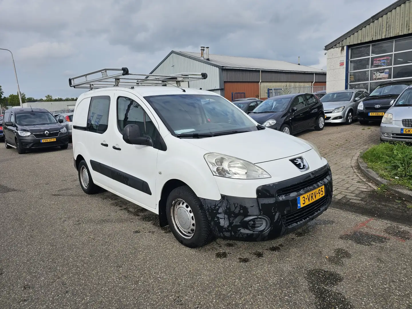 Peugeot Partner 120 1.6 HDI L1 XT Bj:2011 NAP! - 2