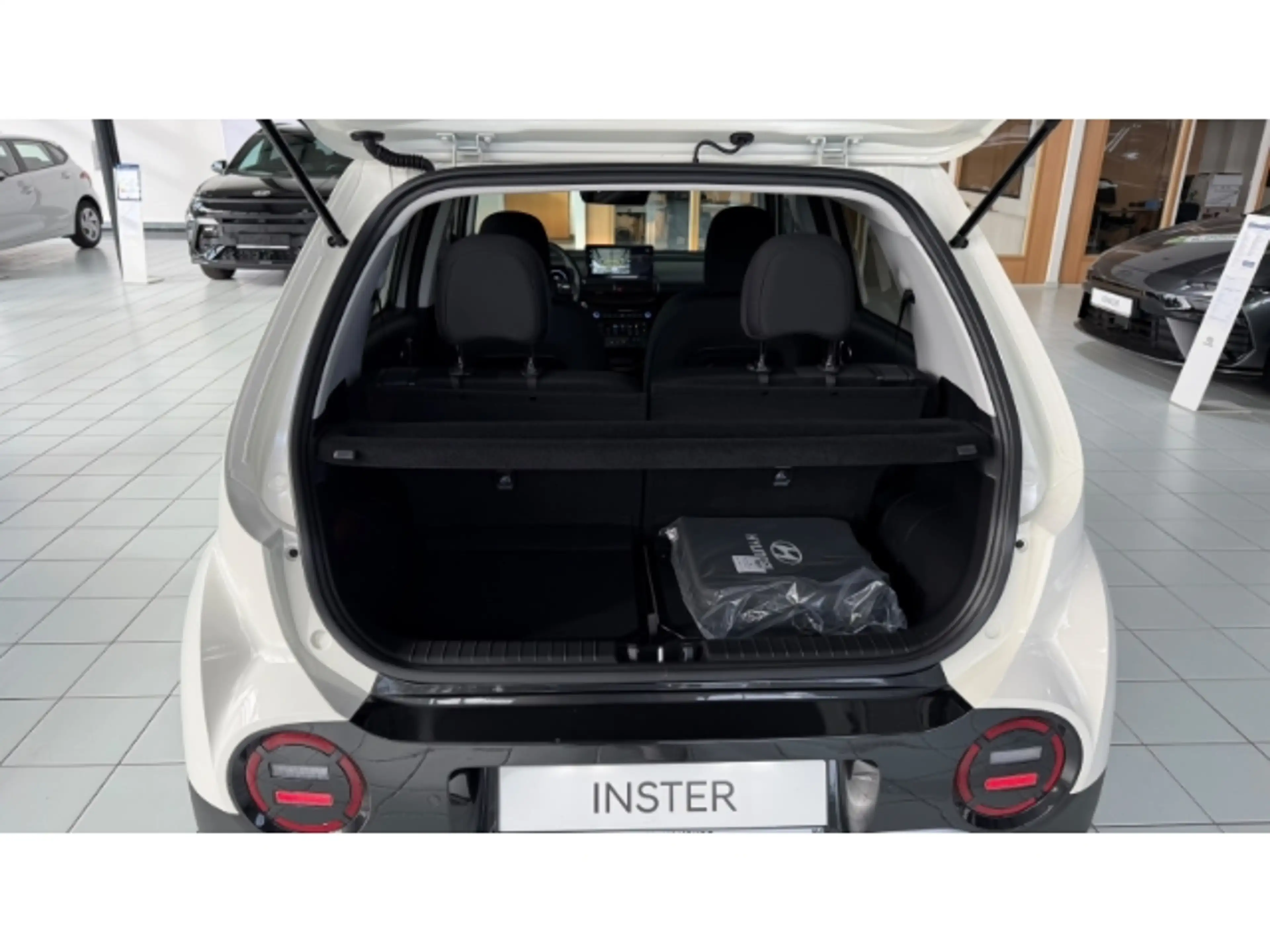 Hyundai Inster EV 42 kWh (97 PS) 2WD Trend Umstellung — photo 7