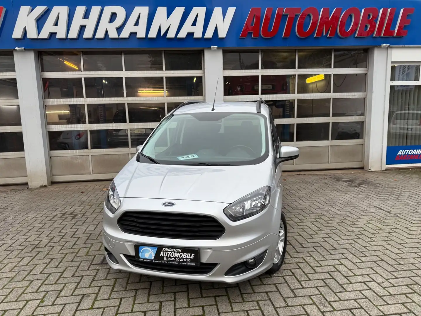 Ford Tourneo Courier Silber - 1