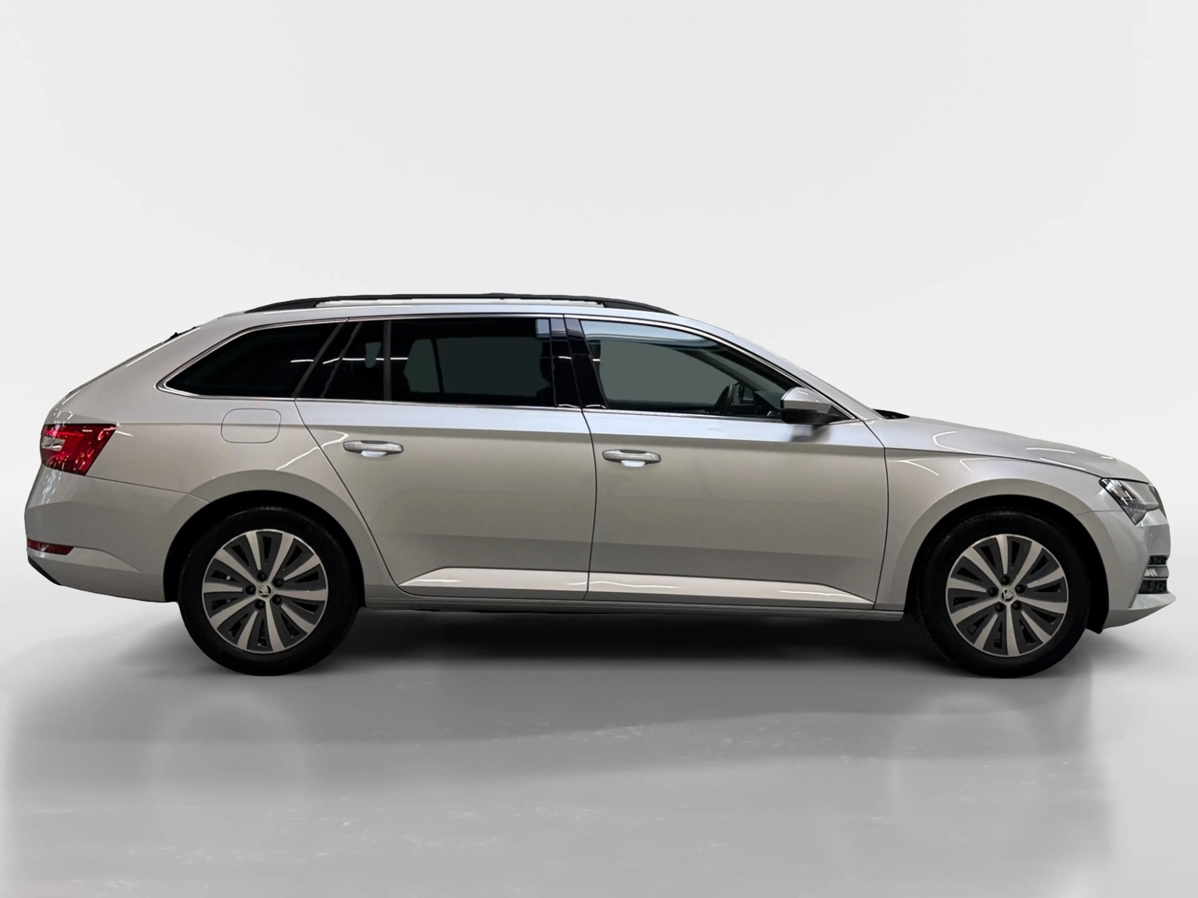 Skoda Superb Combi 1.4 TSI iV Business Edition I Adaptive Cruis — photo 7