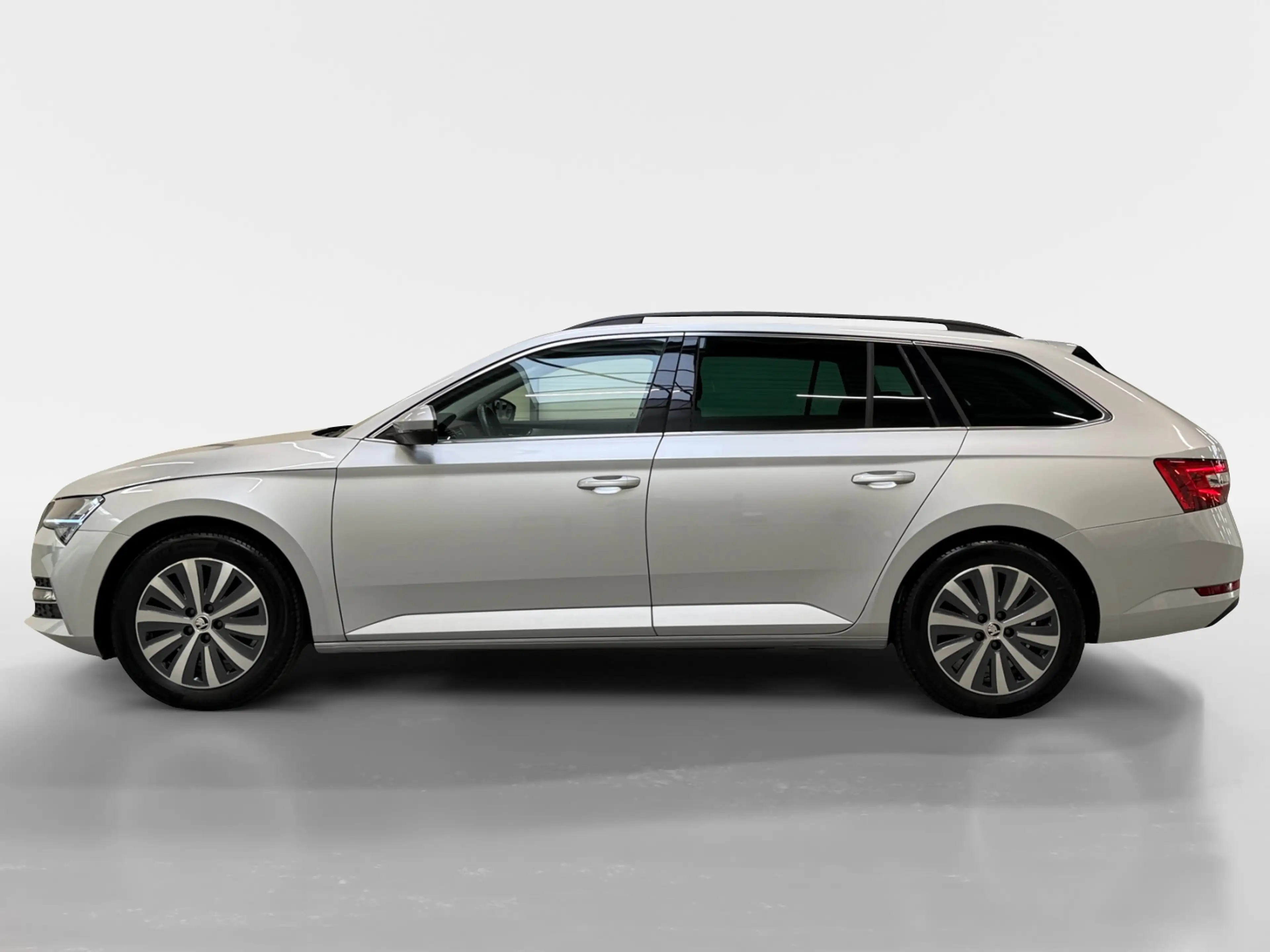 Skoda Superb Combi 1.4 TSI iV Business Edition I Adaptive Cruis — photo 9
