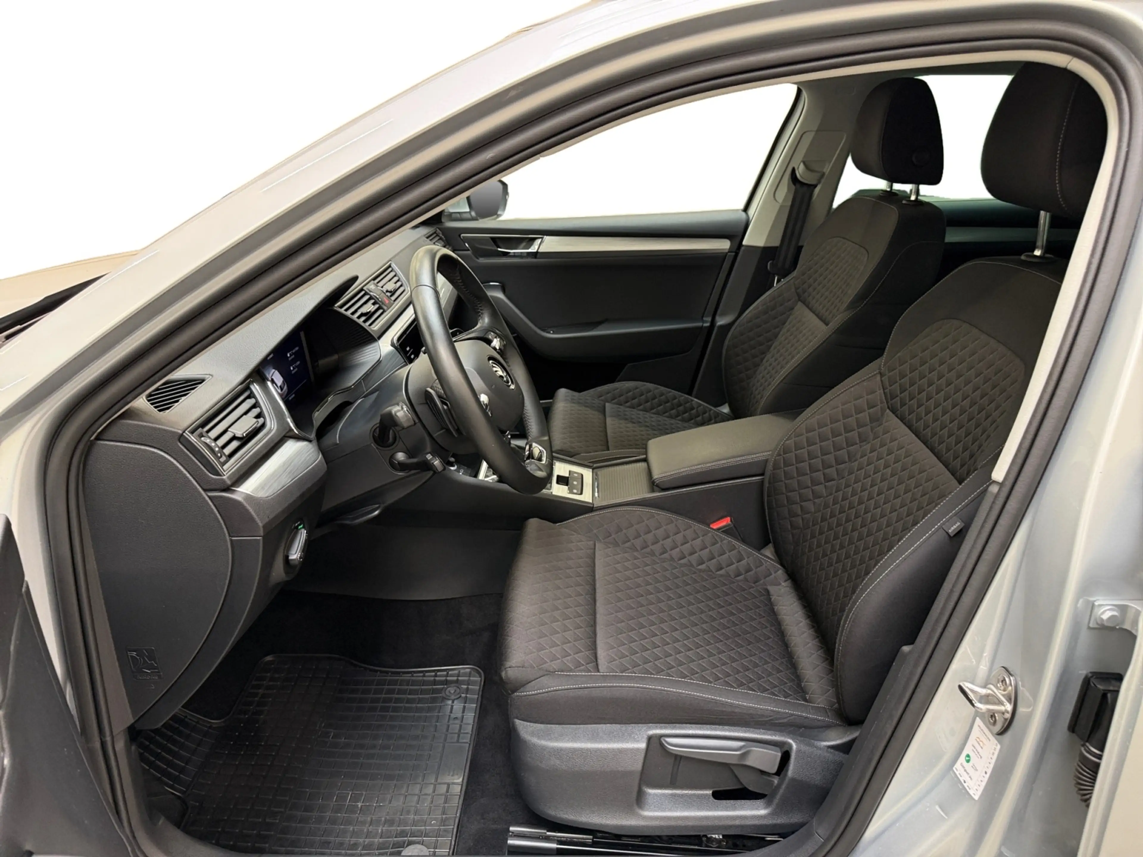 Skoda Superb Combi 1.4 TSI iV Business Edition I Adaptive Cruis — photo 11