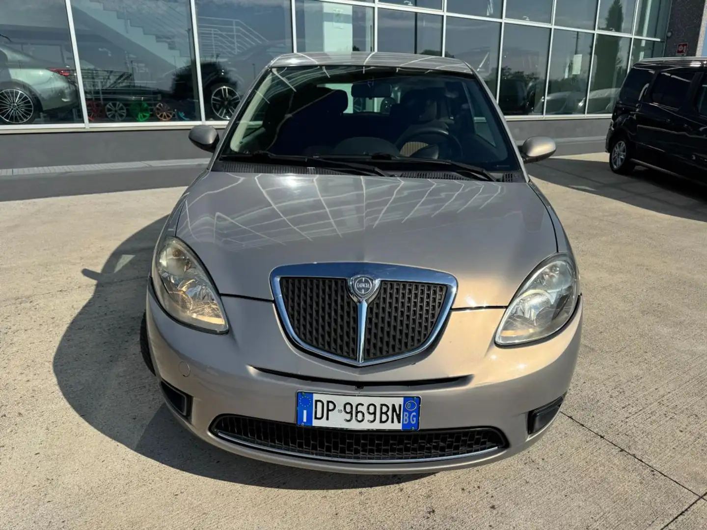 Lancia Ypsilon 1.2 Argento OK NEOPATENTATI - 2
