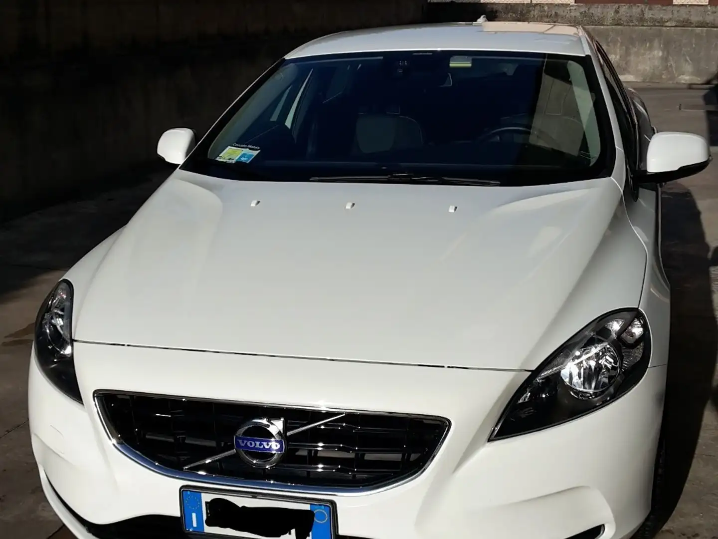 Volvo V40 1.6 d2 Momentum - 1