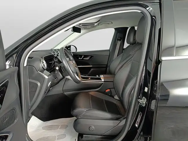Mercedes-Benz GLC view 8