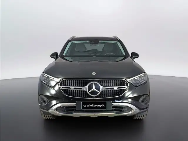 Mercedes-Benz GLC view 2