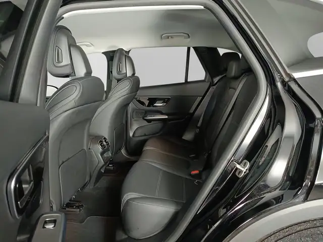 Mercedes-Benz GLC view 9