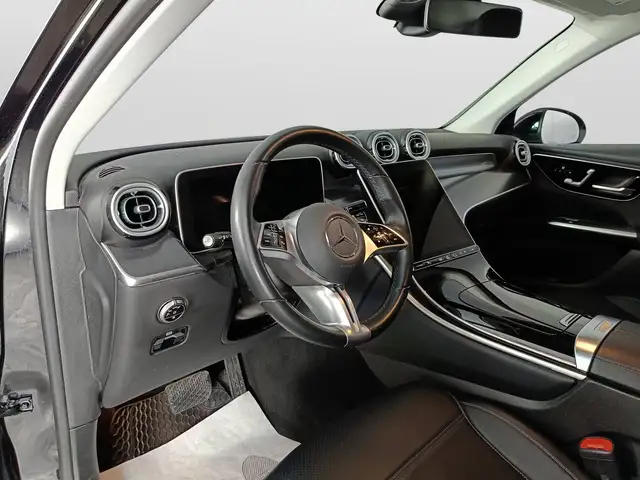 Mercedes-Benz GLC view 7