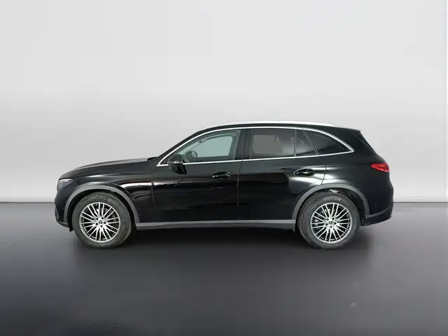 Mercedes-Benz GLC view 4