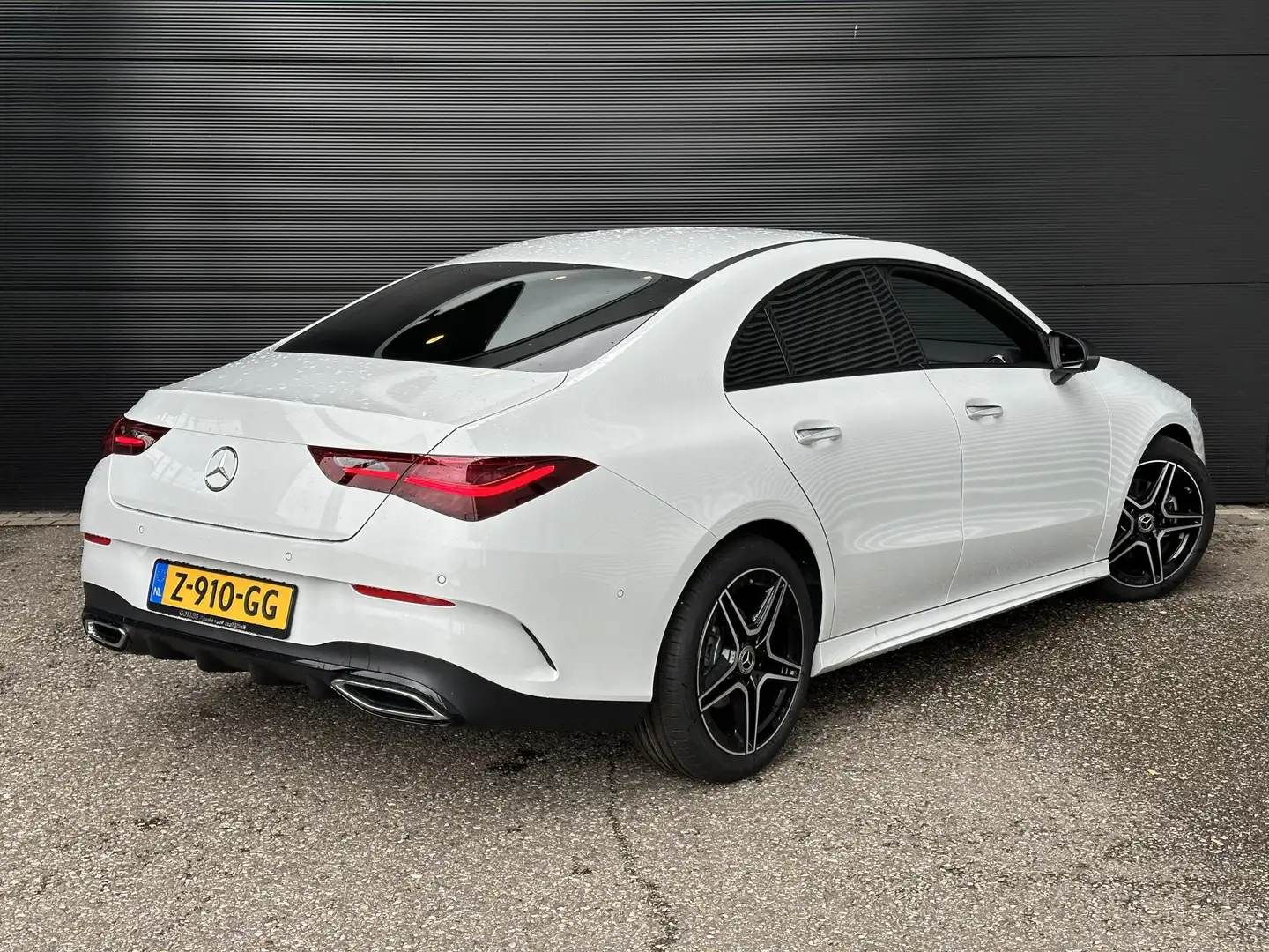Mercedes-Benz CLA 180 AMG Line | Night Pakket | Burmester Surround Sound Weiß - 2