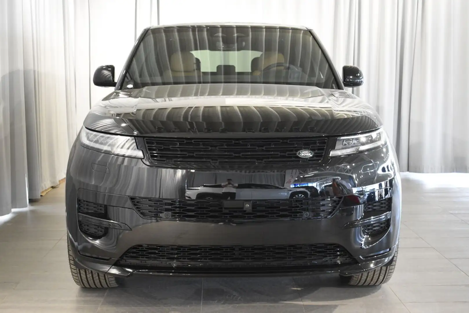 Land Rover Range Rover Sport P460e PHEV AWD Dynamic SE Schwarz - 2