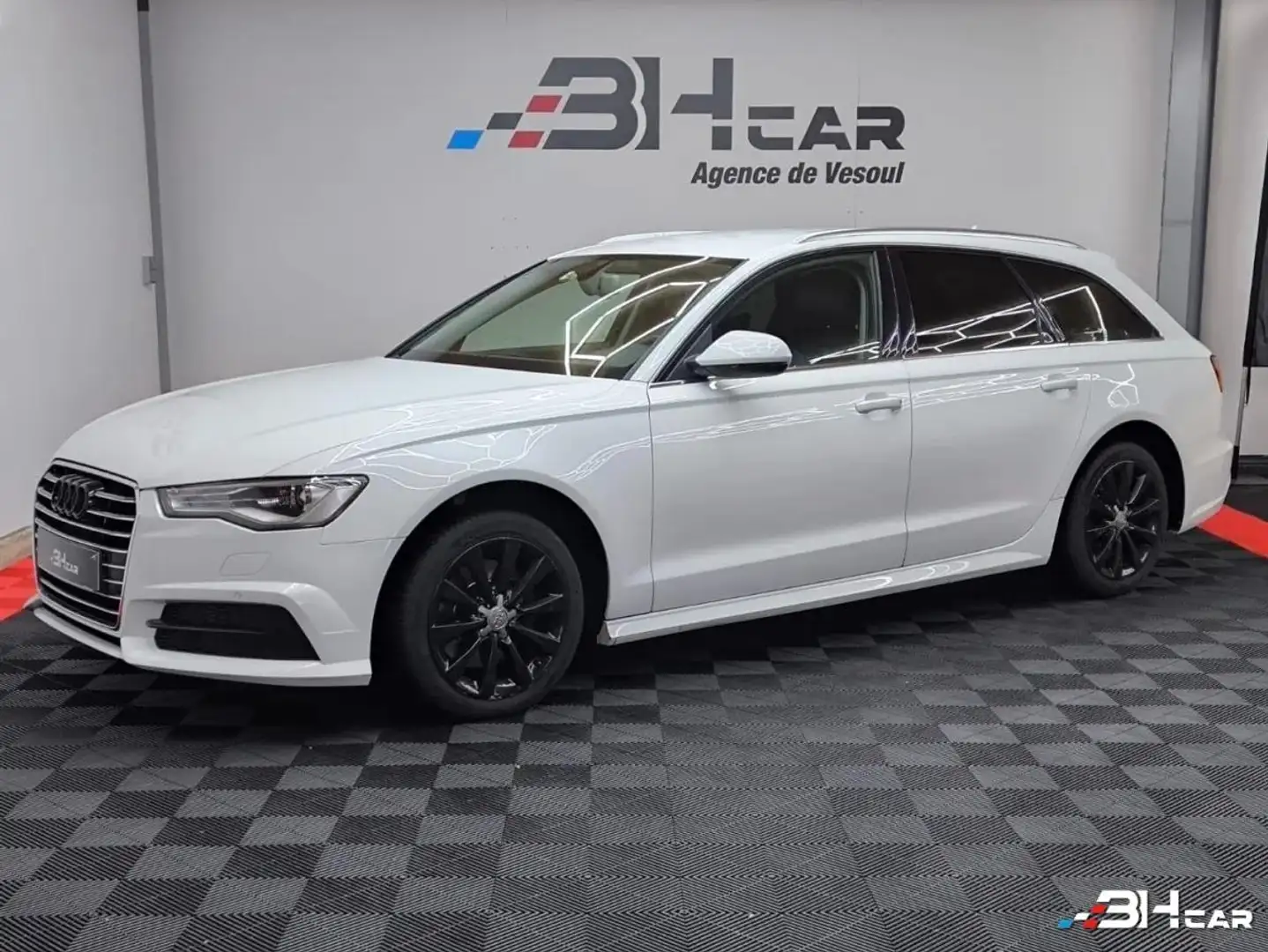 Audi A6 Avant 2.0 TDI STronic7 Ultra Business Executive - 190cv / Attelage / Caméra / Bluetooth - 1