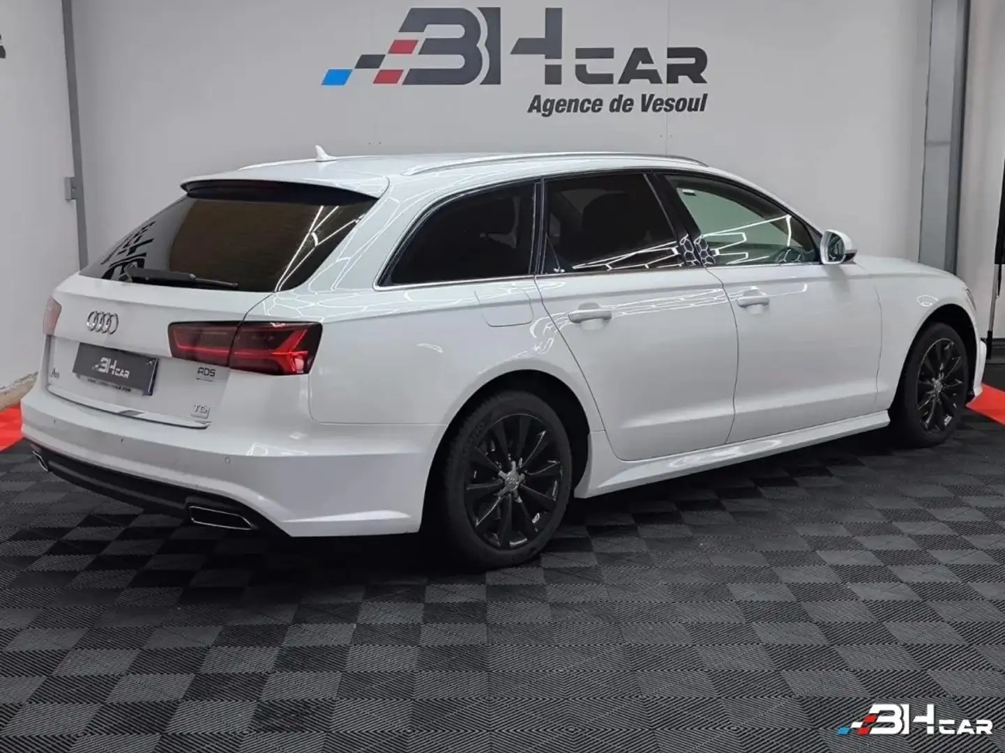 Audi A6 Avant 2.0 TDI STronic7 Ultra Business Executive - 190cv / Attelage / Caméra / Bluetooth - 2