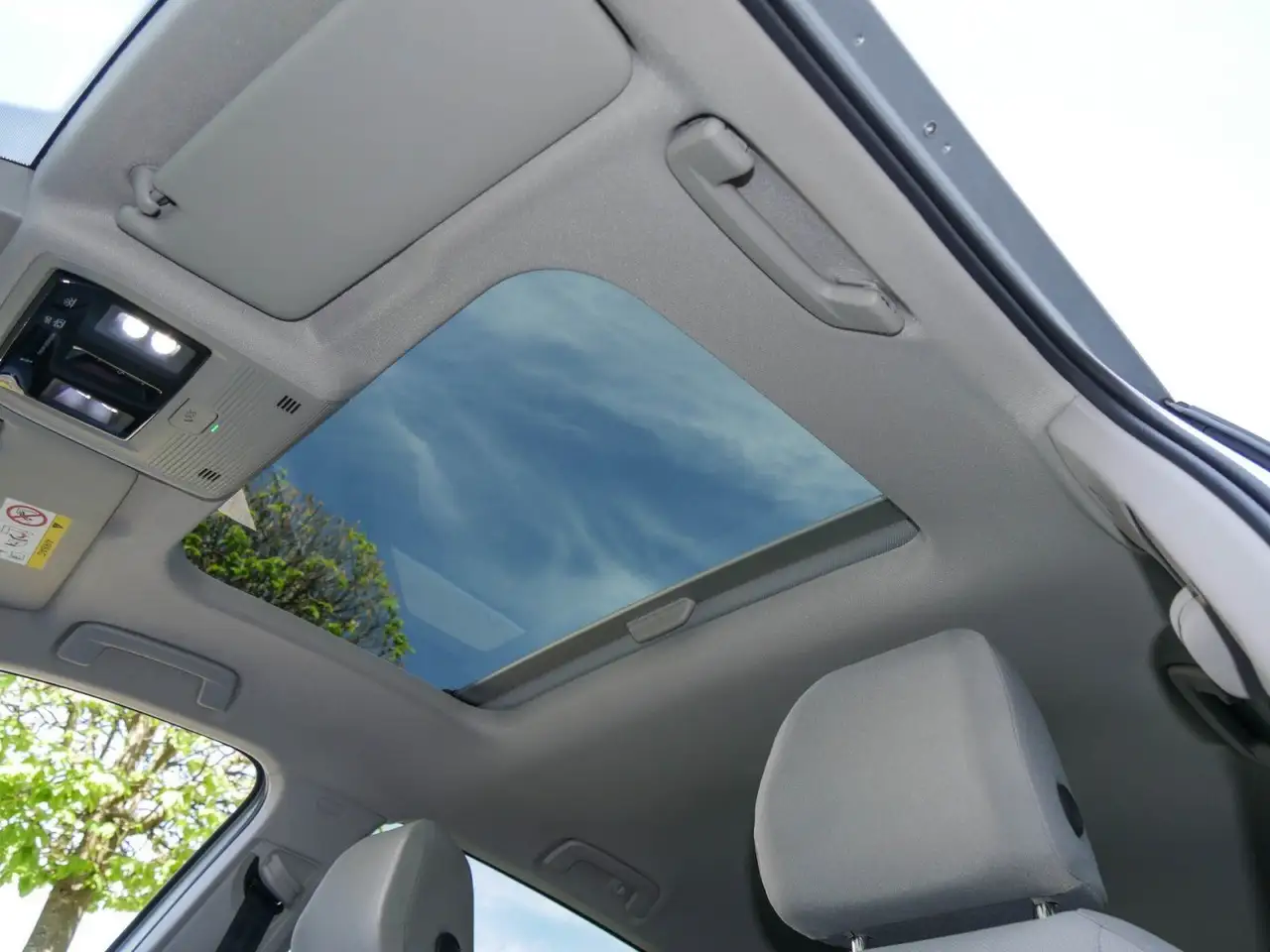 Volkswagen Golf VIII 1.5 eTSI Style DCC Pano Kamera Navi, миниатюра 10