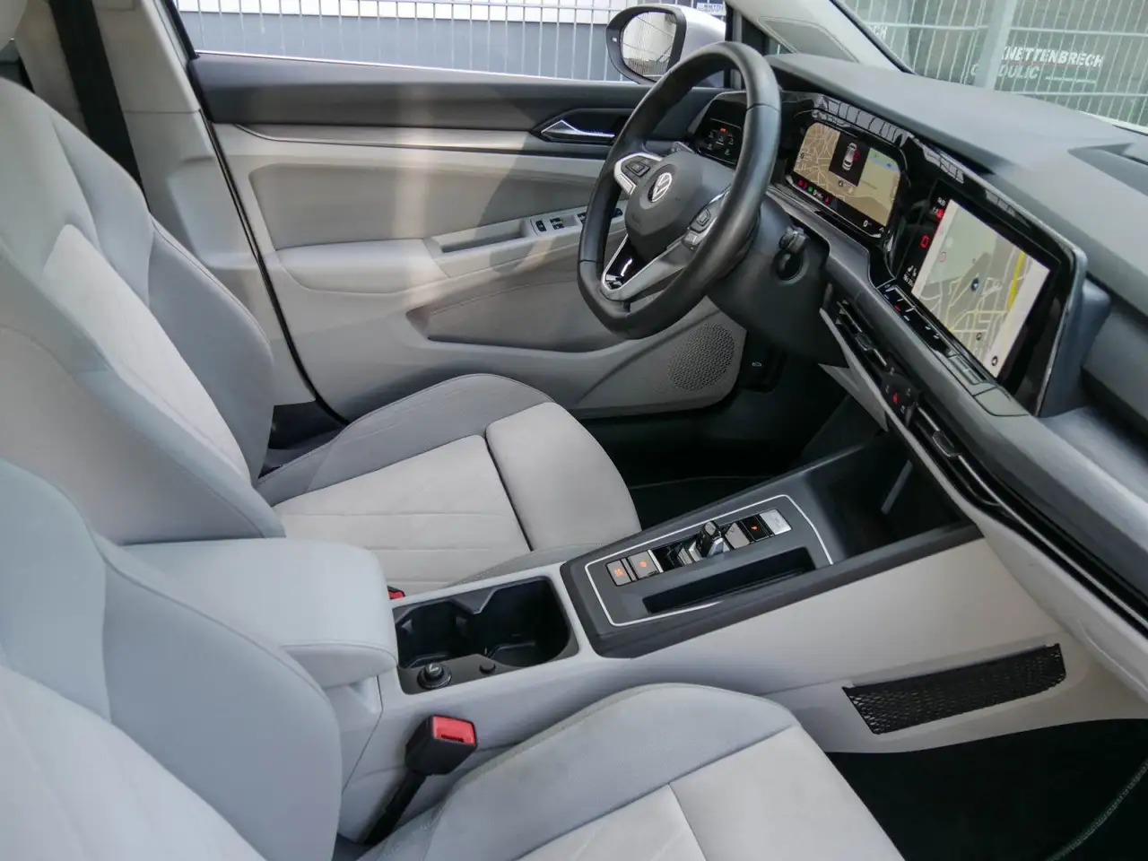 Volkswagen Golf VIII 1.5 eTSI Style DCC Pano Kamera Navi, миниатюра 4