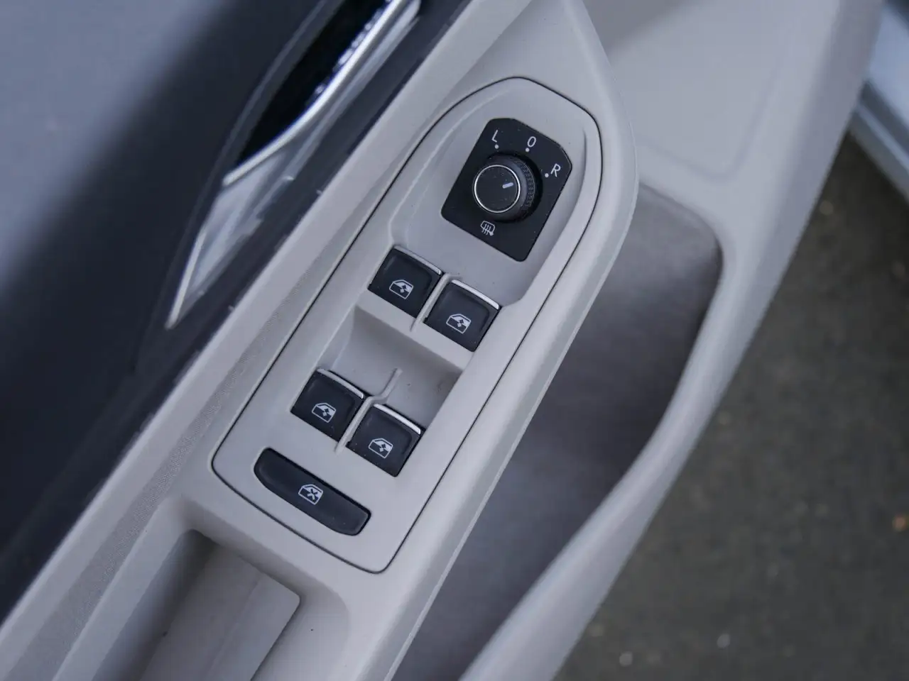 Volkswagen Golf VIII 1.5 eTSI Style DCC Pano Kamera Navi, миниатюра 13