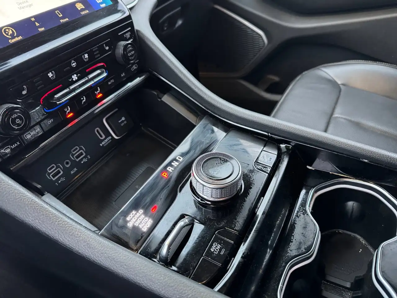 Jeep Grand Cherokee снимка Jeep Grand Cherokee
