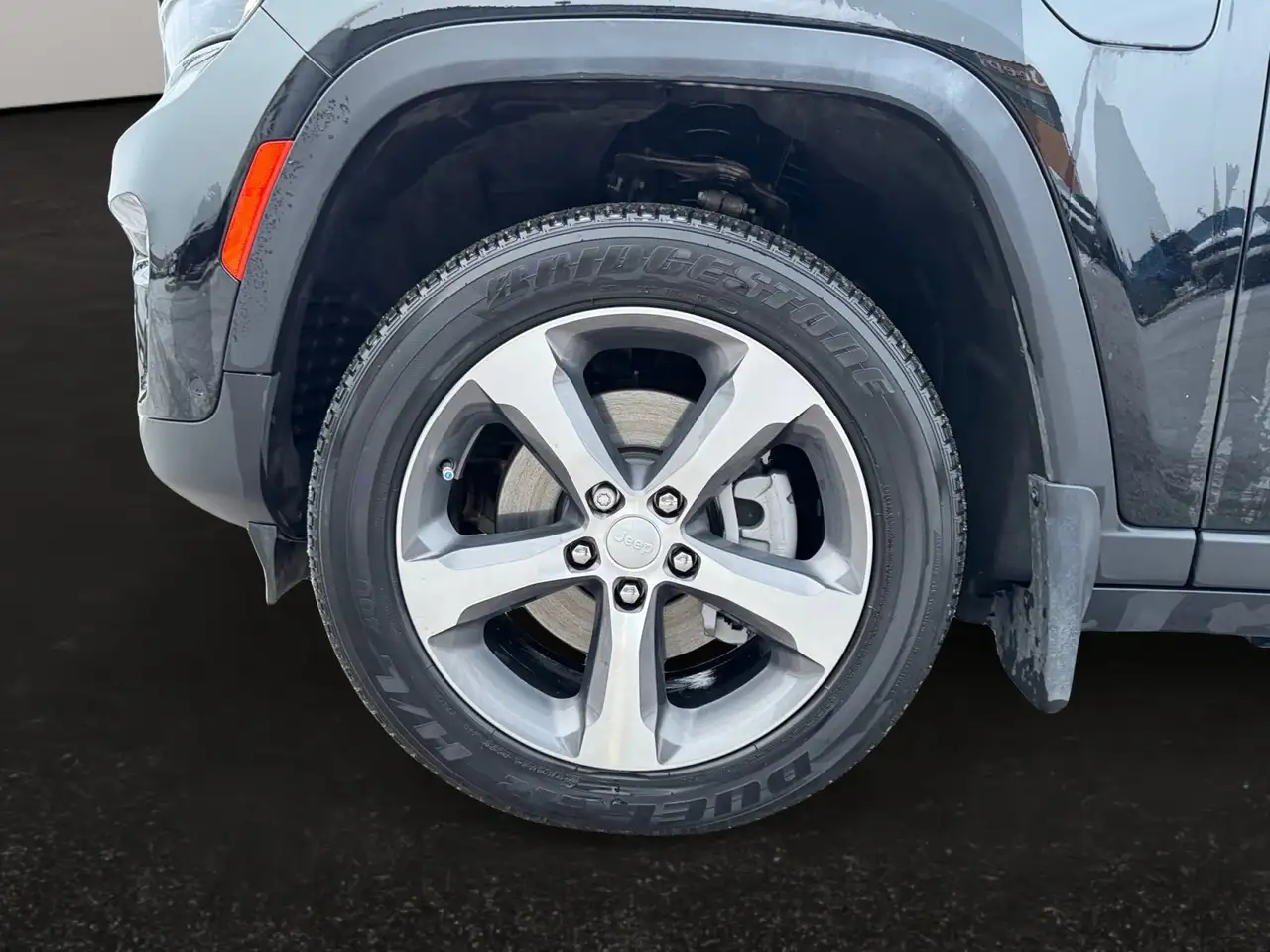 Jeep Grand Cherokee снимка Jeep Grand Cherokee