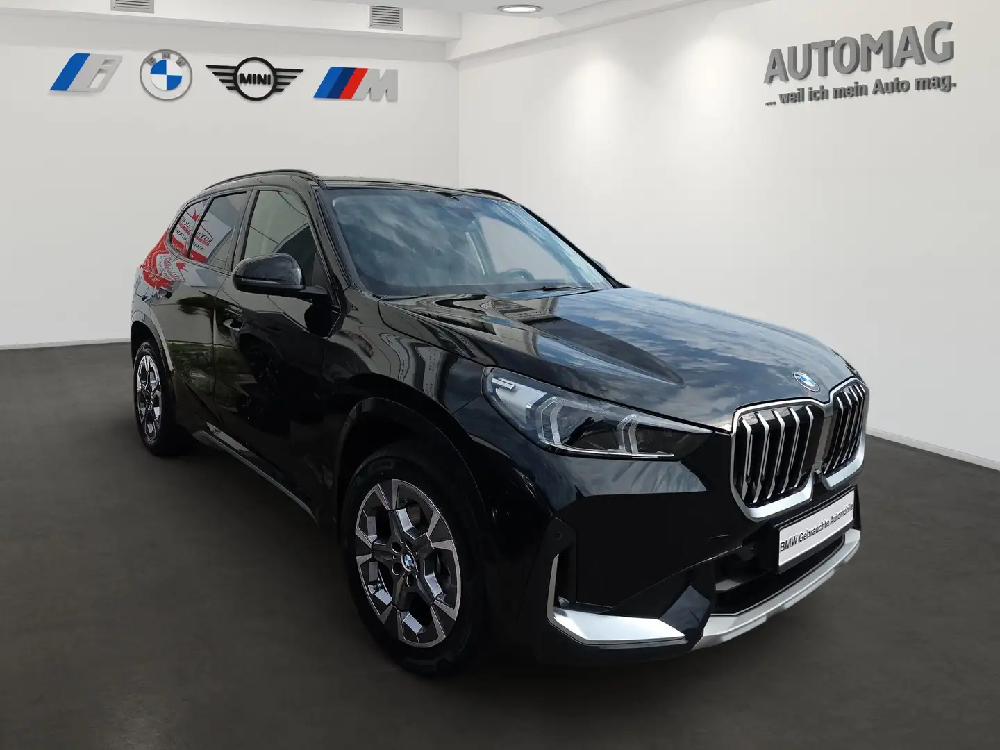 BMW X1 sDrive18i X-Line*AHK*DriveAssistPlus*ParkAssistPlu Schwarz - 2