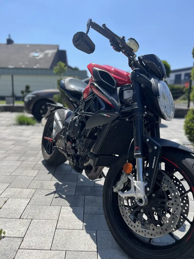 MV Agusta Brutale 800 Rot - 2