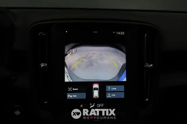 Volvo XC40 view 16