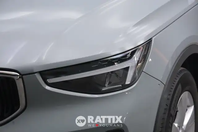 Volvo XC40 view 3
