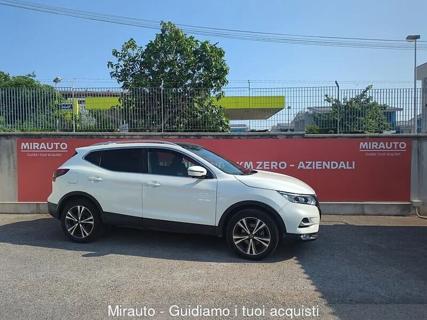 Nissan Qashqai 2ª serie Qashqai 1.3 DIG-T 140 CV N-Connecta Bianco - 1