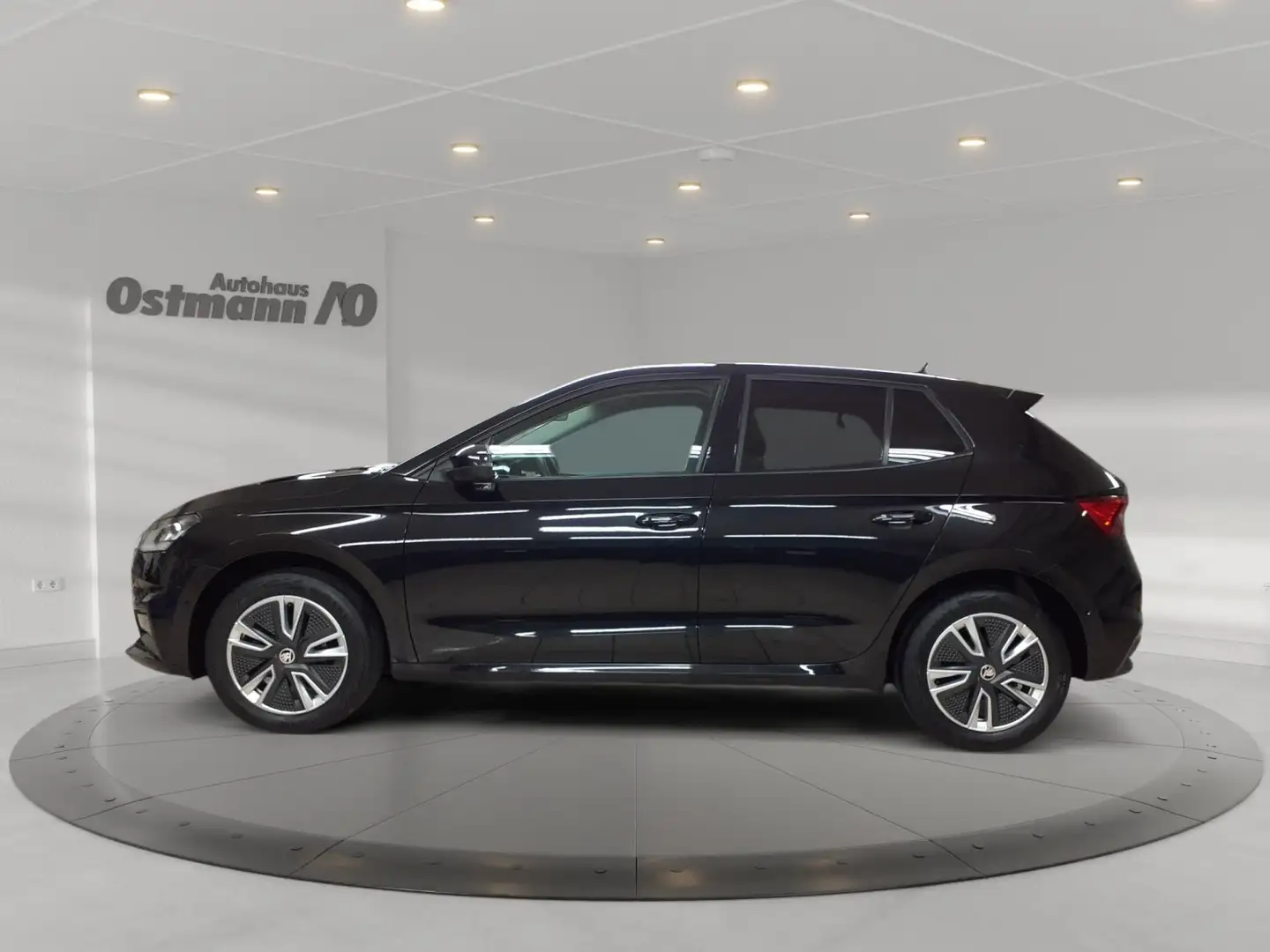 Skoda Fabia 1.0TSI Ambition *Navi*LED*Sitzh*ACC* Zwart - 2