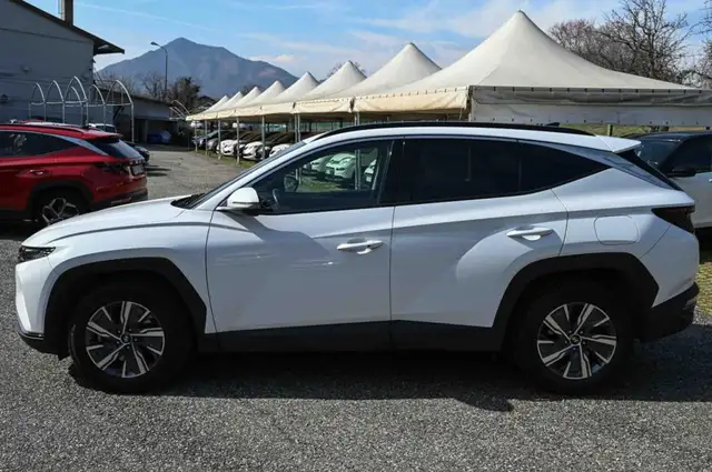 Hyundai Tucson view 24