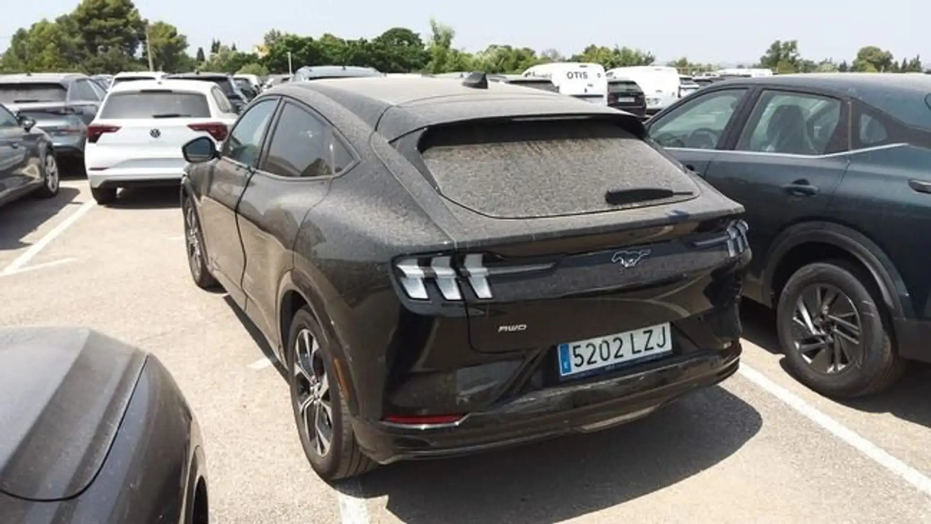Ford Mustang AWD 198kW Batería 75.7Kwh Negro - 2