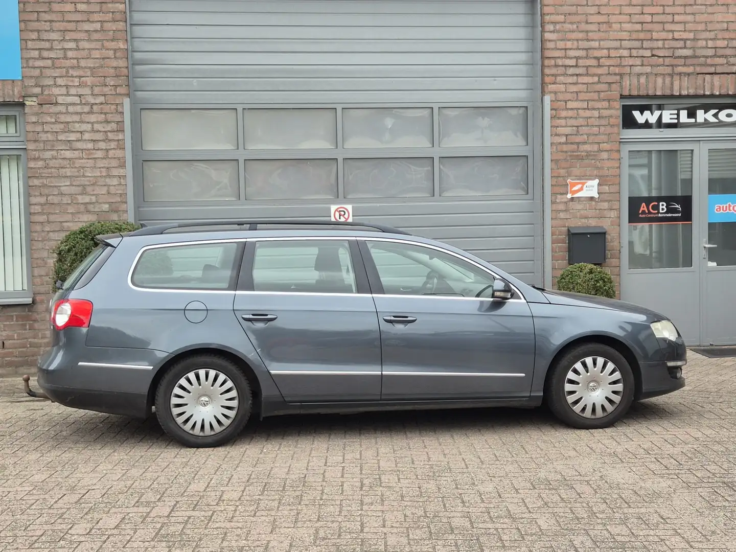 Volkswagen Passat Variant 1.8 TFSI Comfortline Airco Grijs - 2