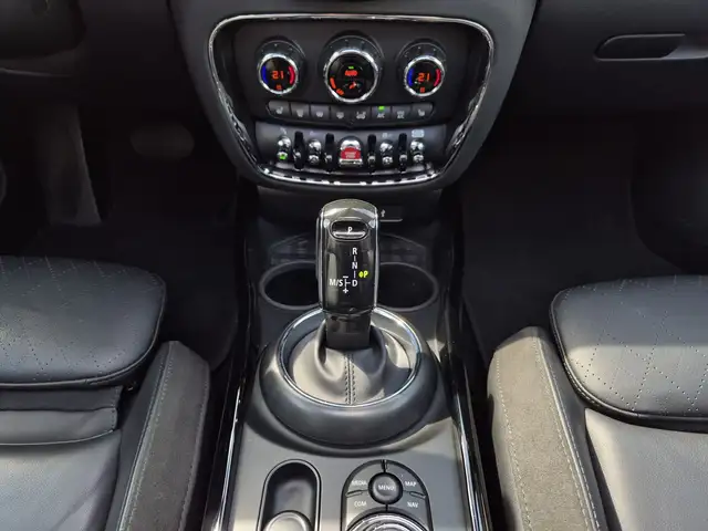 Mini Cooper Cooper view 10