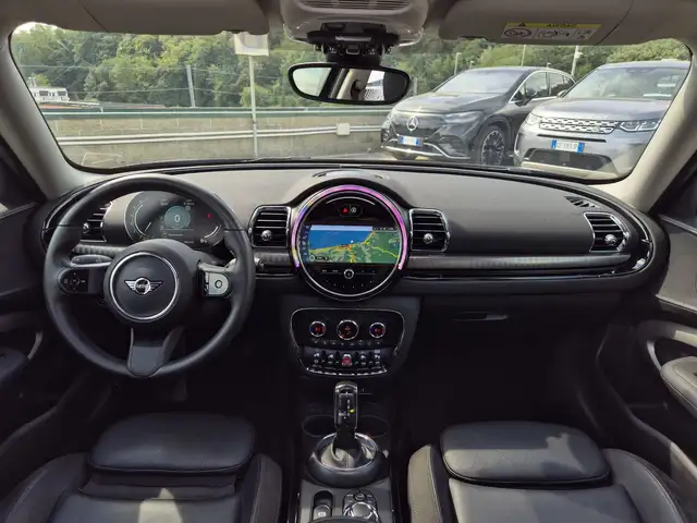 Mini Cooper Cooper view 8