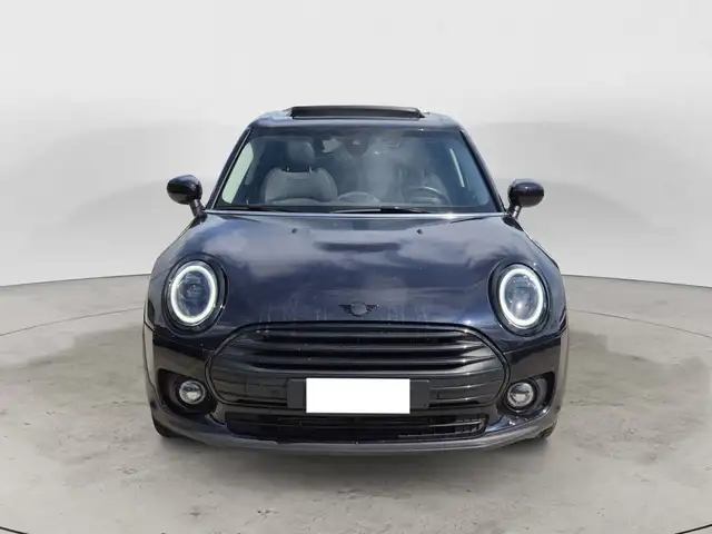 Mini Cooper Cooper view 2