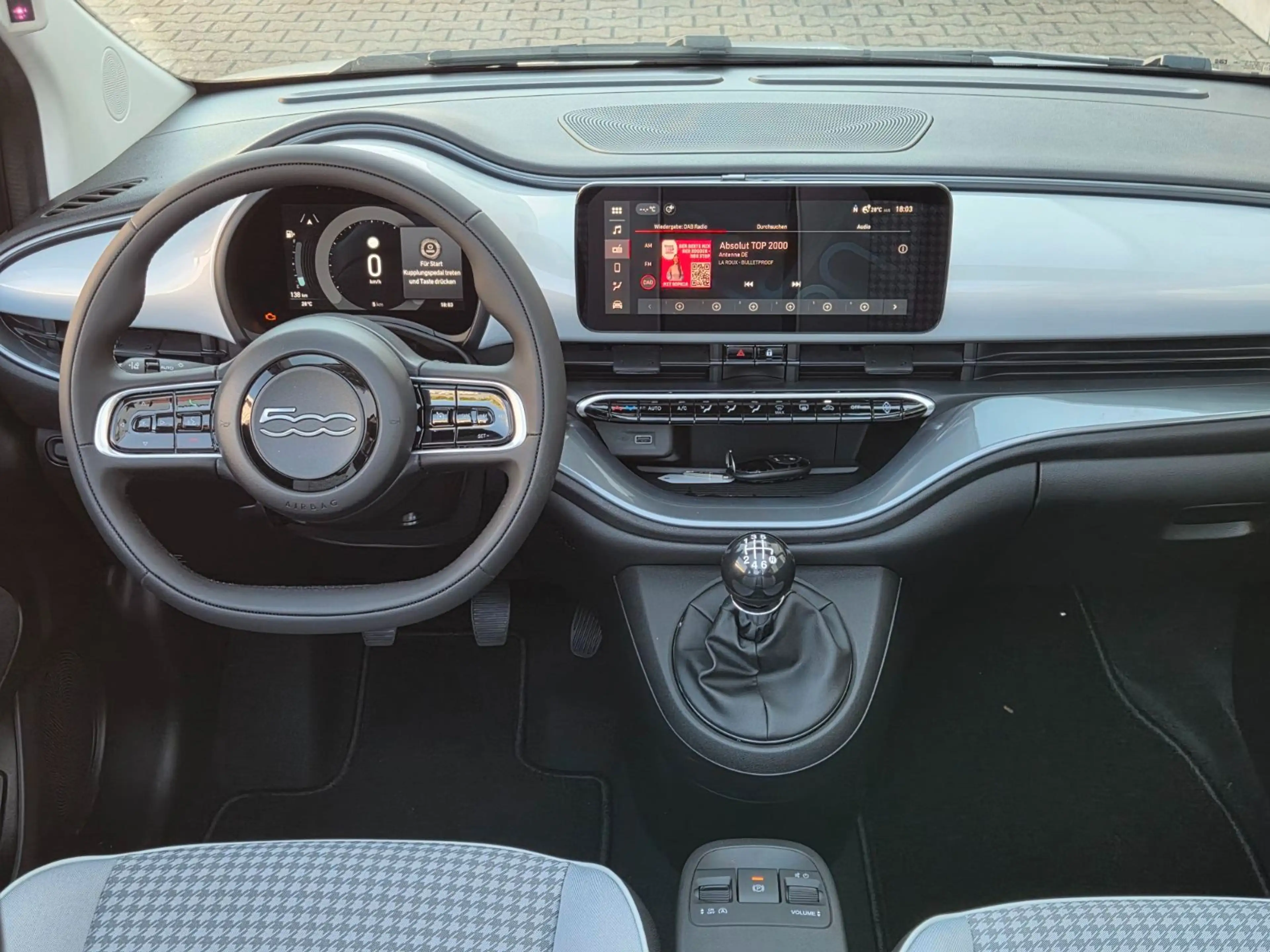 Fiat 500C Hybrid Dolcevita 1.0 GSE 6MT *MY26 — photo 10