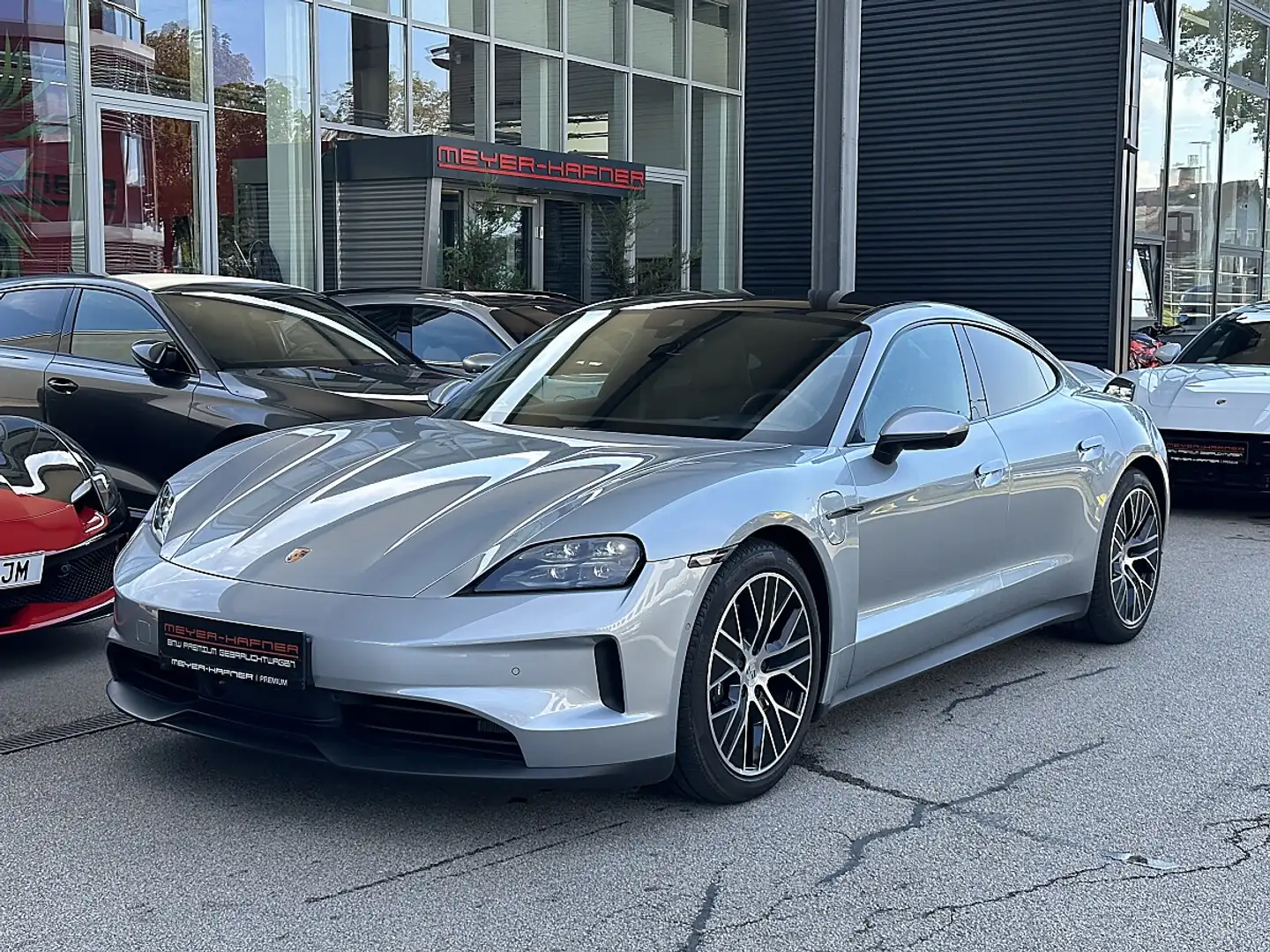 Porsche Taycan / Matrix / BOSE / Pano / 20" Silber - 1