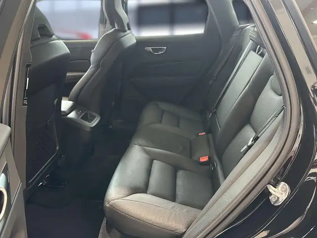 Volvo XC60 view 15