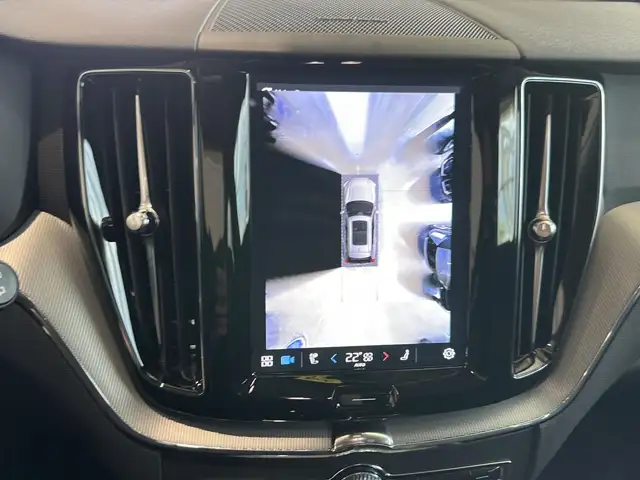 Volvo XC60 view 13