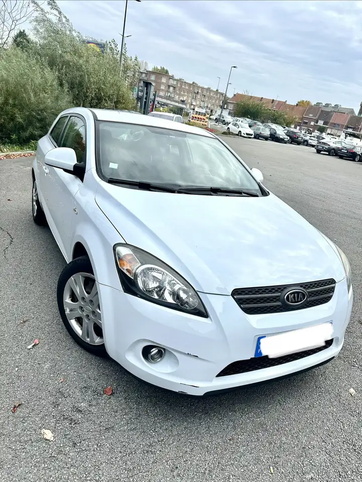 Kia Ceed \u002F cee'd 1.6L CRDi 90 Active