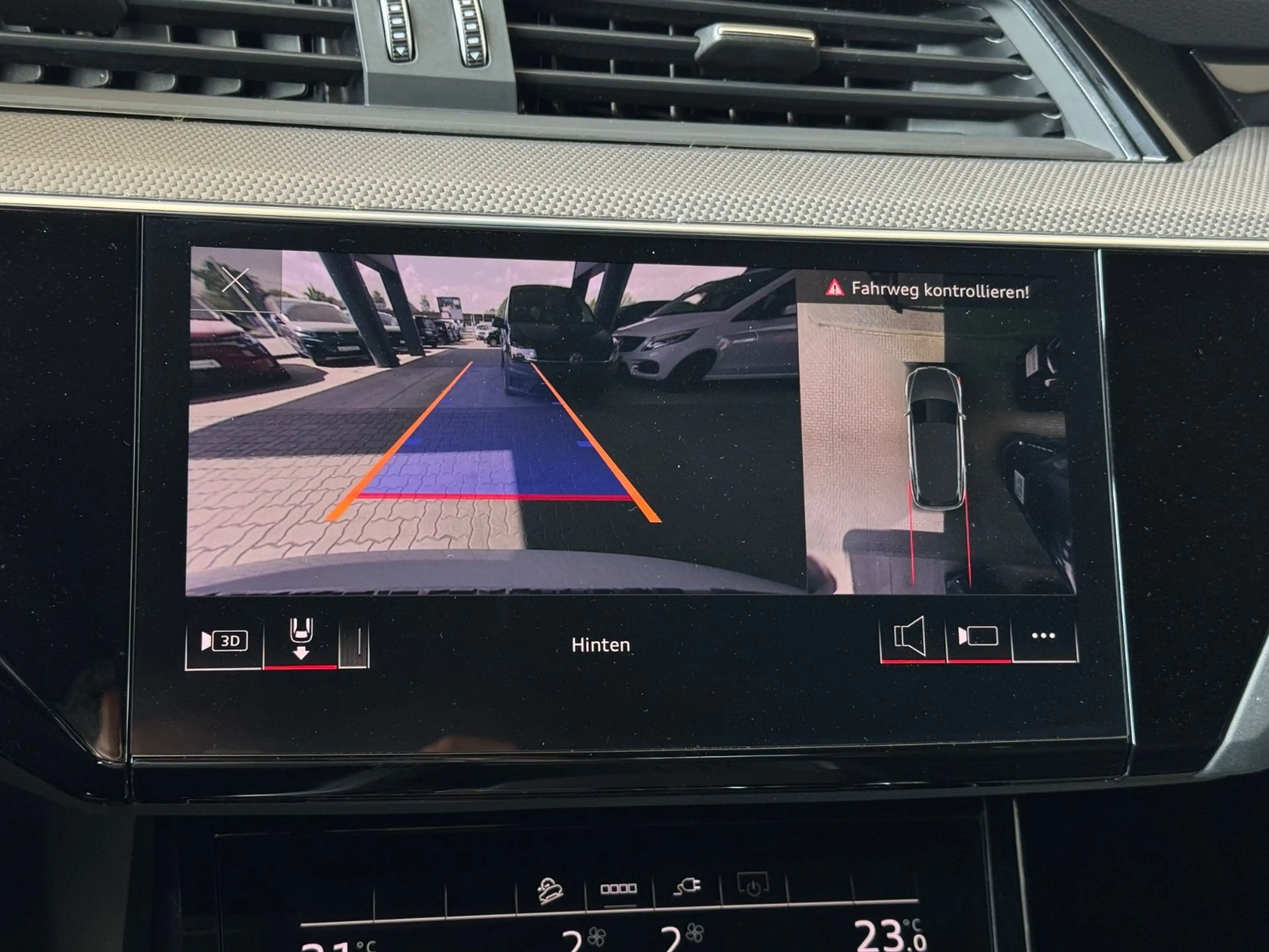 Audi e-tron 55 quattro S line Black Ed PANO 96,3% — photo 14