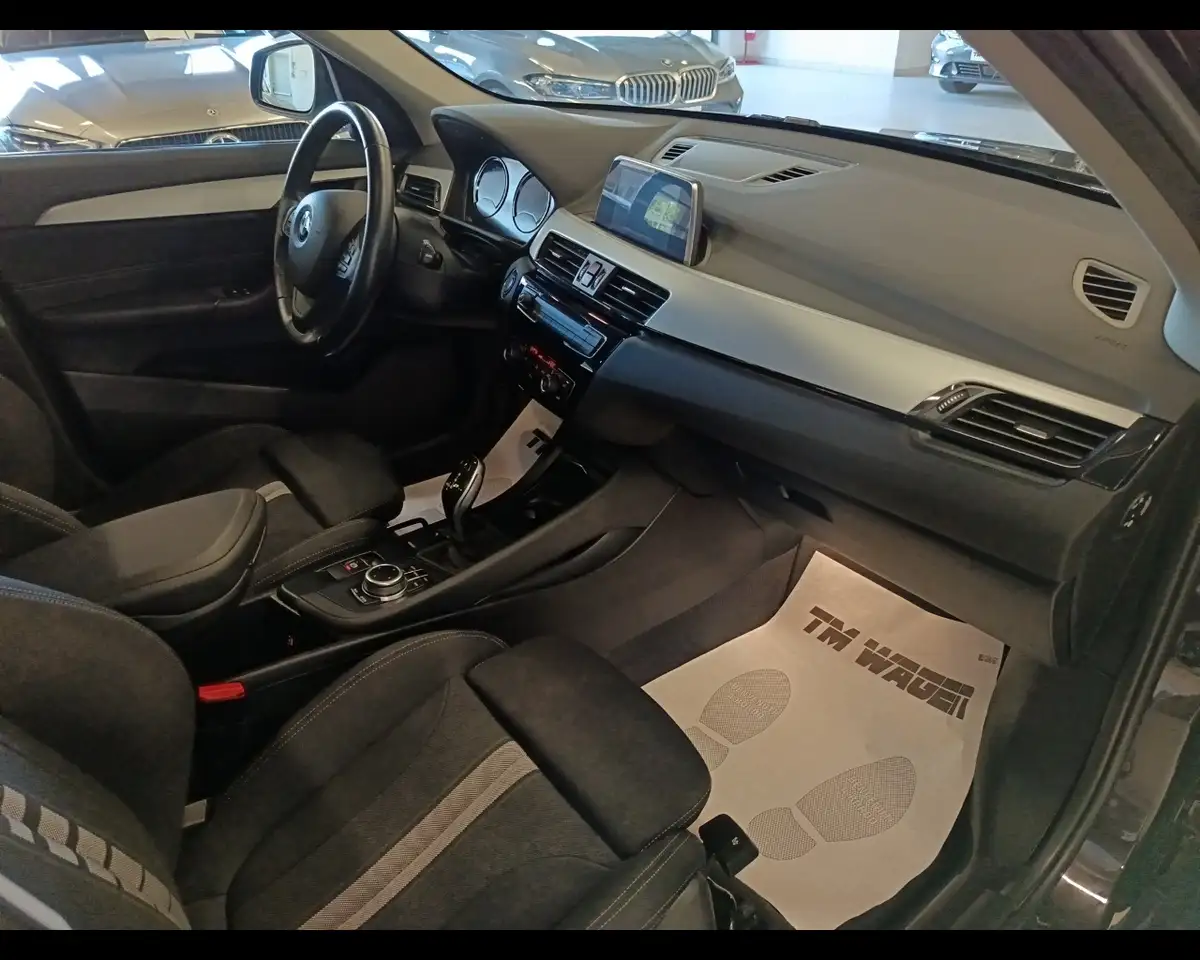 2019 BMW X1 sDrive18d Advantage, photograph 11